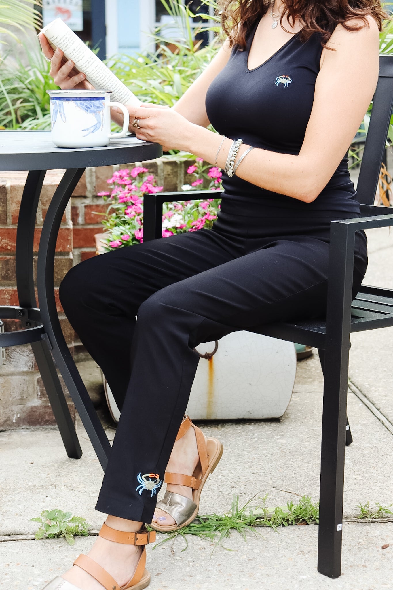 Crab Embroidered Slacks